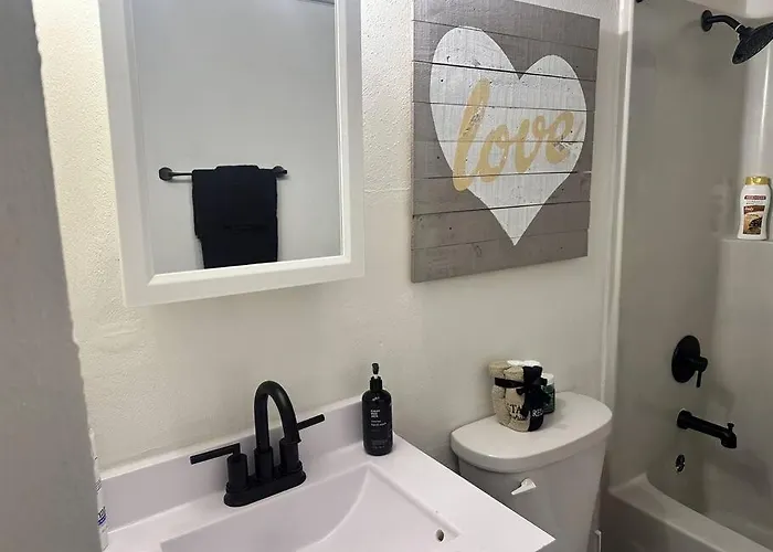 Old Aristocracy Hill 1br Quiet Downtown! Apartamento Springfield